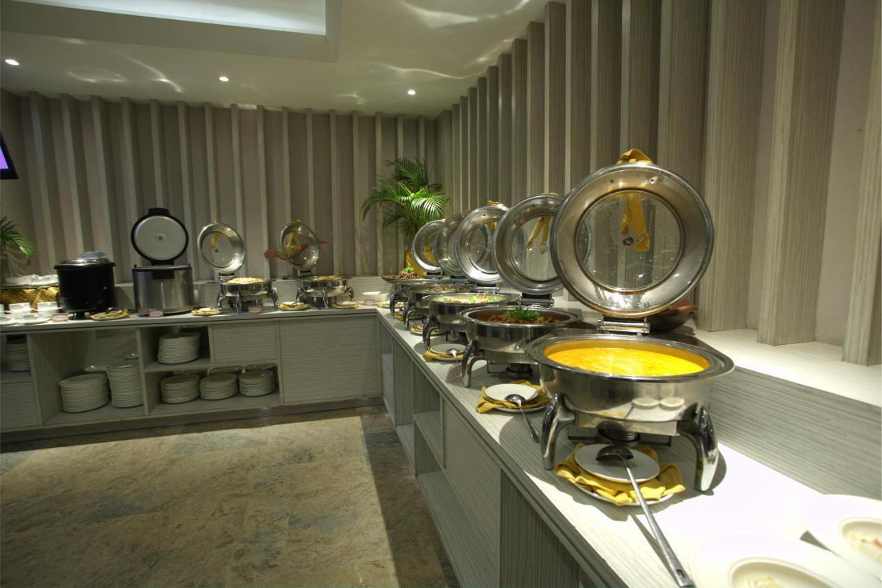 Tjokro Hotel Pakanbaru Rum bild
