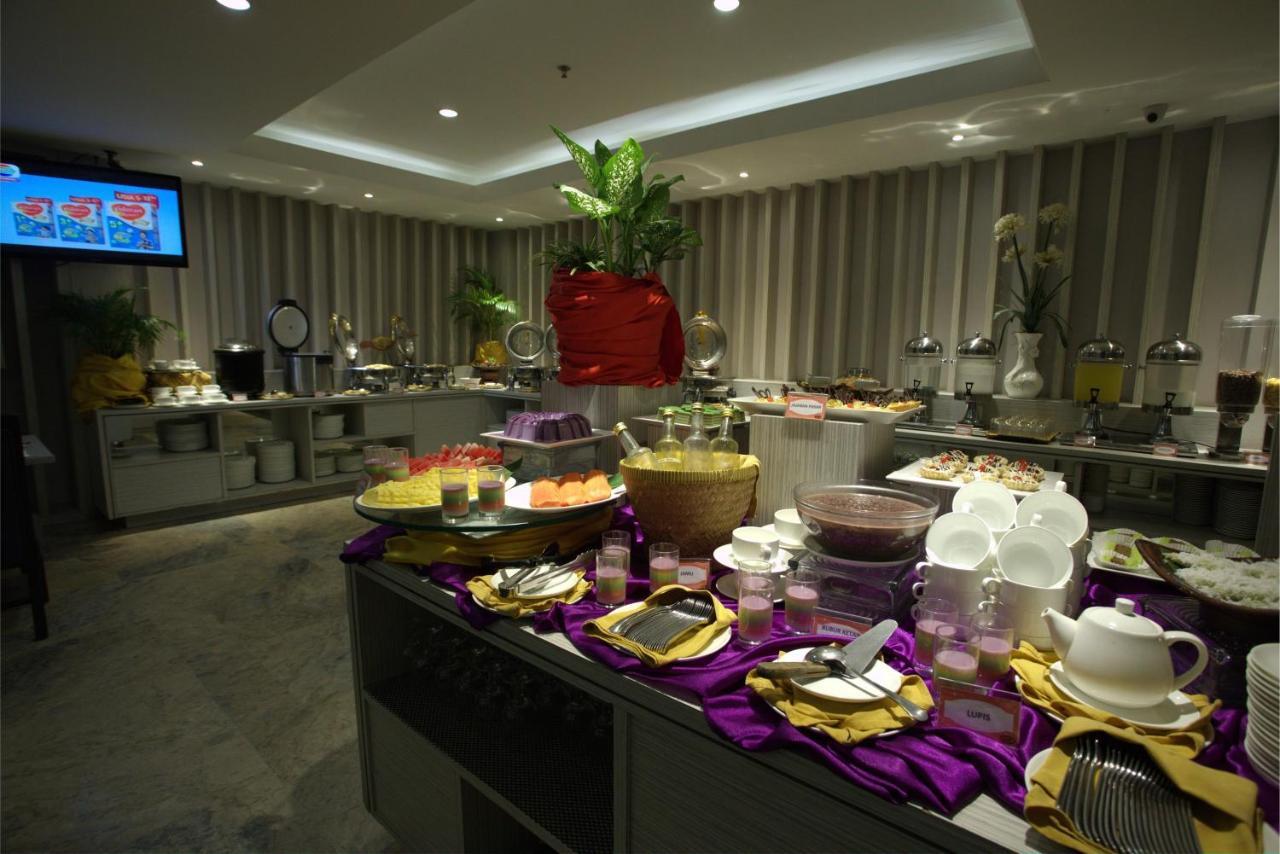 Tjokro Hotel Pakanbaru Rum bild